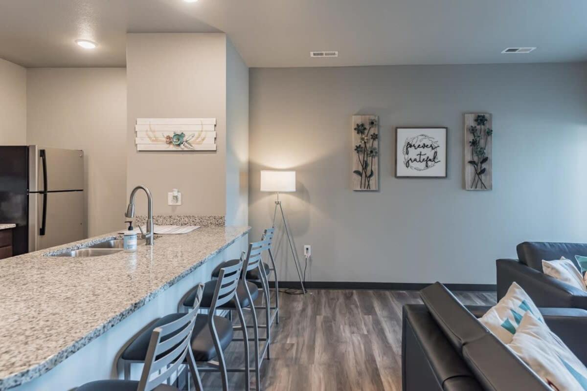 Spacious 2Br Suite Plus Patio Near Iowa State Ames Ngoại thất bức ảnh