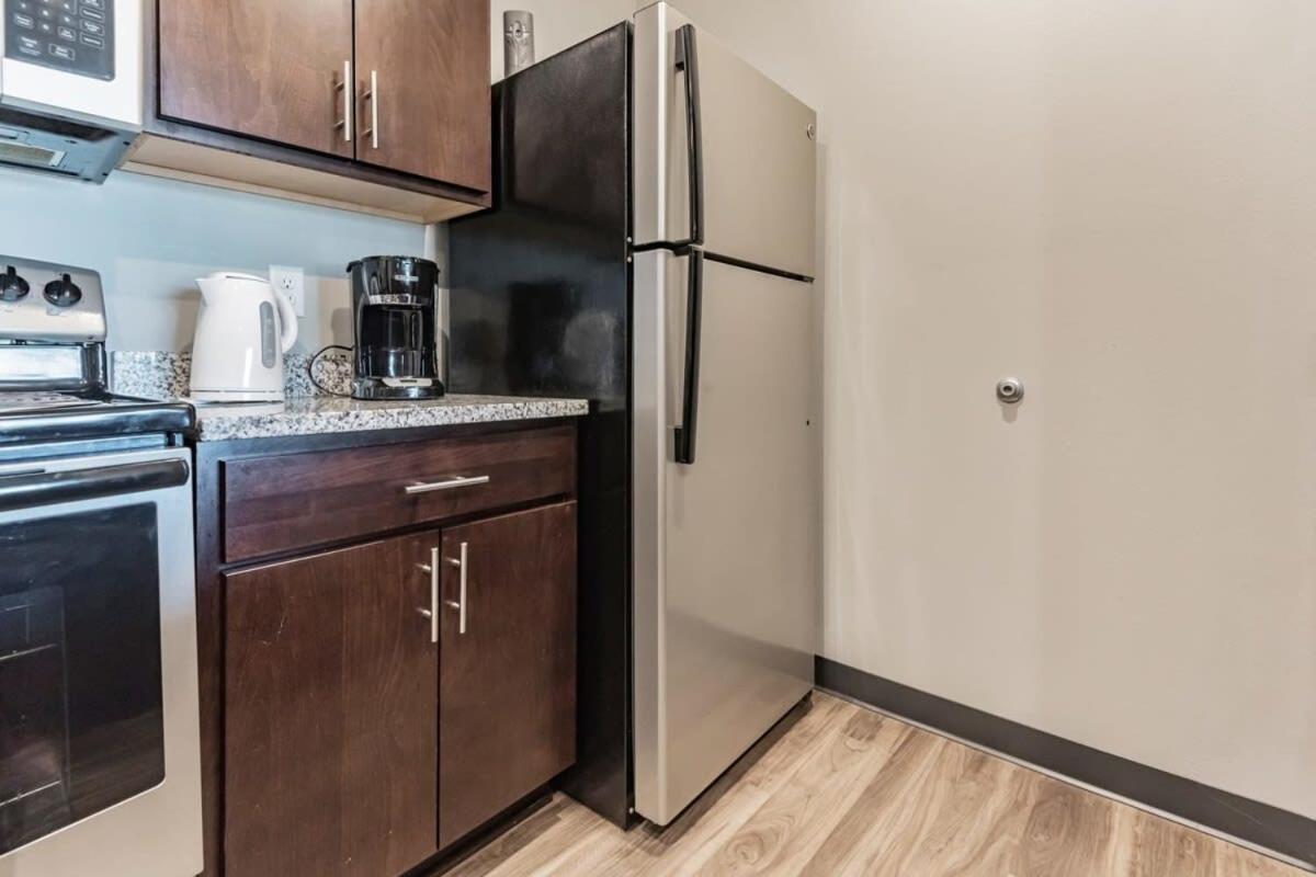 Spacious 2Br Suite Plus Patio Near Iowa State Ames Ngoại thất bức ảnh