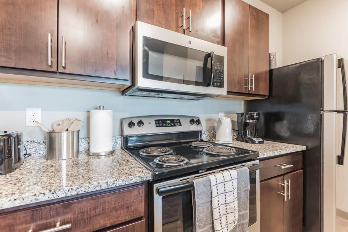 Spacious 2Br Suite Plus Patio Near Iowa State Ames Ngoại thất bức ảnh