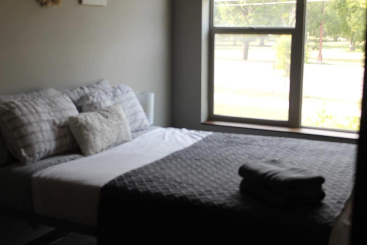 Spacious 2Br Suite Plus Patio Near Iowa State Ames Ngoại thất bức ảnh